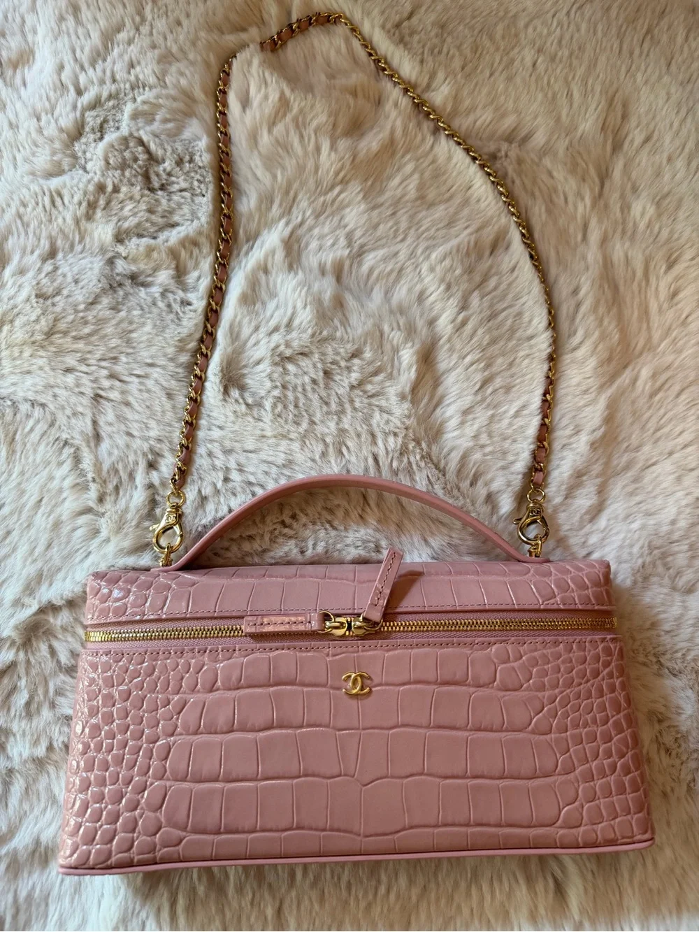RARE NEW Chanel 26B Pink Embossed Croc Large 25cm Slim Vanity